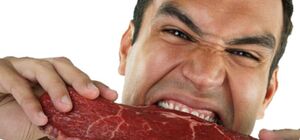 Jedzenie człowieka mięsa, aby zwiększyć potencję